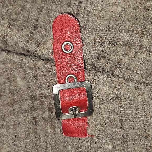 Alembika Unique Colorblock Cardigan With Red Buckle - Picture 6 of 10